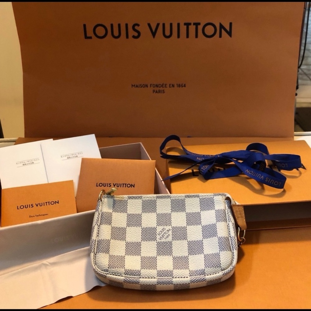 Louis Vuitton Mini Pochette